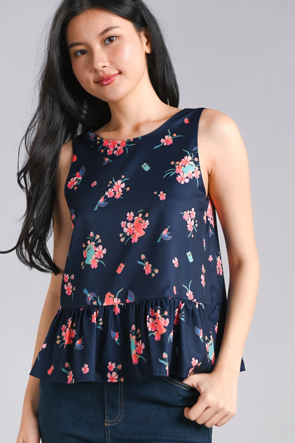 LIONCOLONY x AWE SLEEVELESS PEPLUM TOP