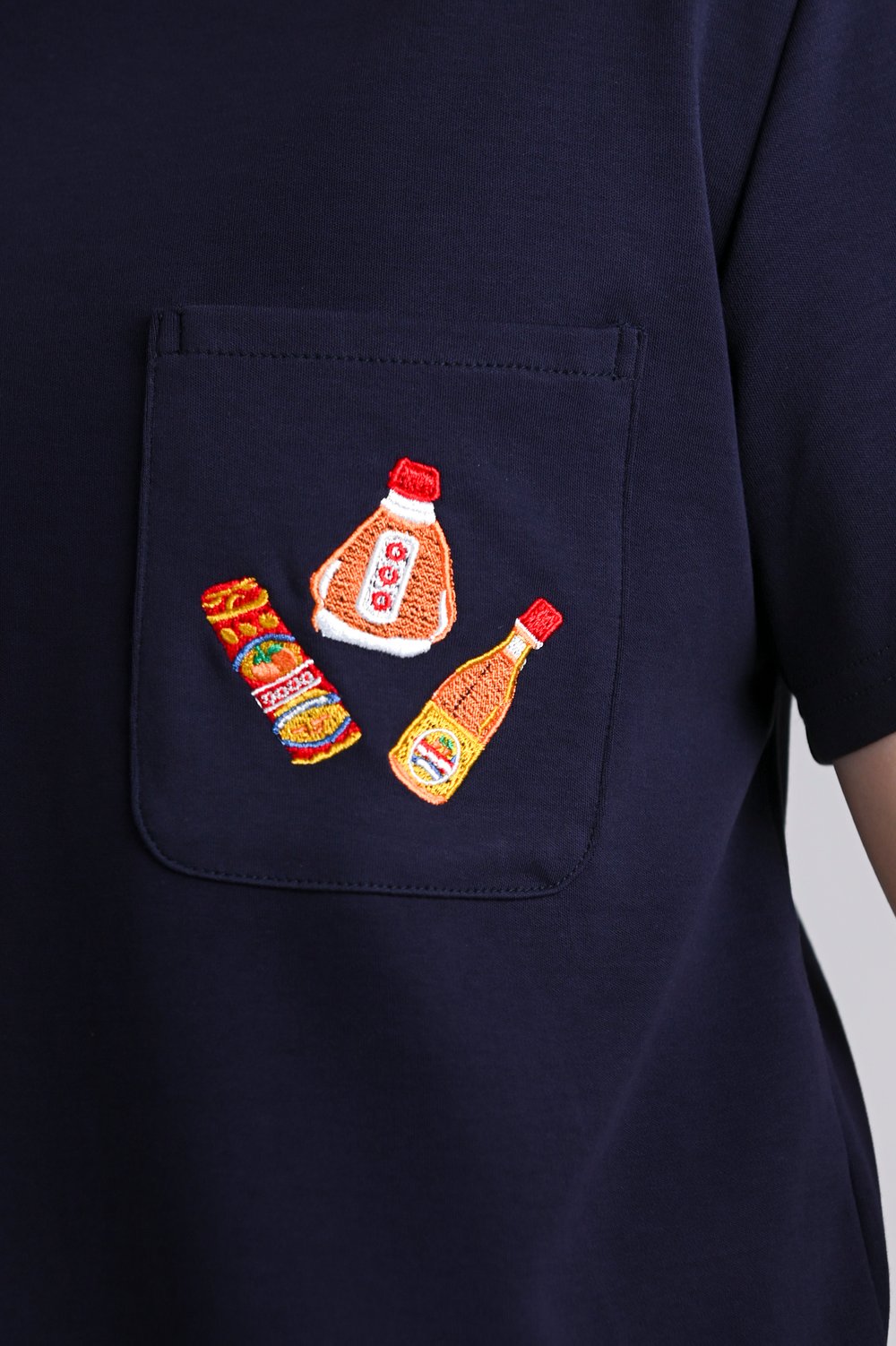 WONDER POTIONS NAVY EMB. UNISEX TEE