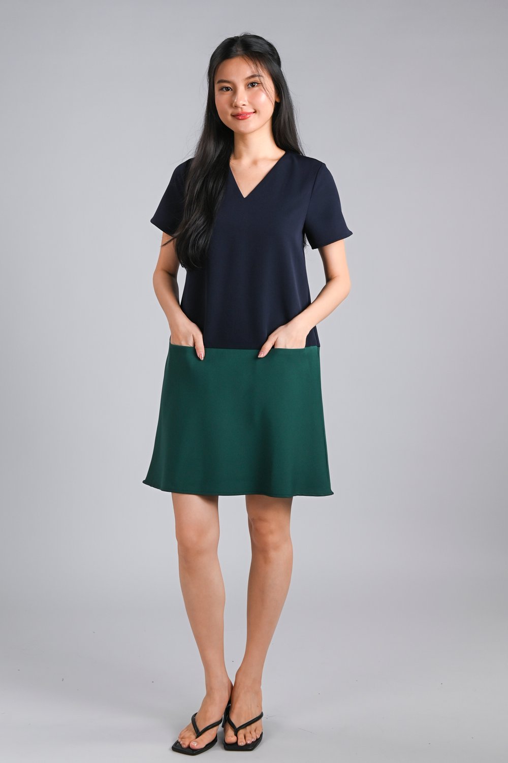 BRIGHTON SLEEVED SHIFT DRESS IN NAVY+GREEN
