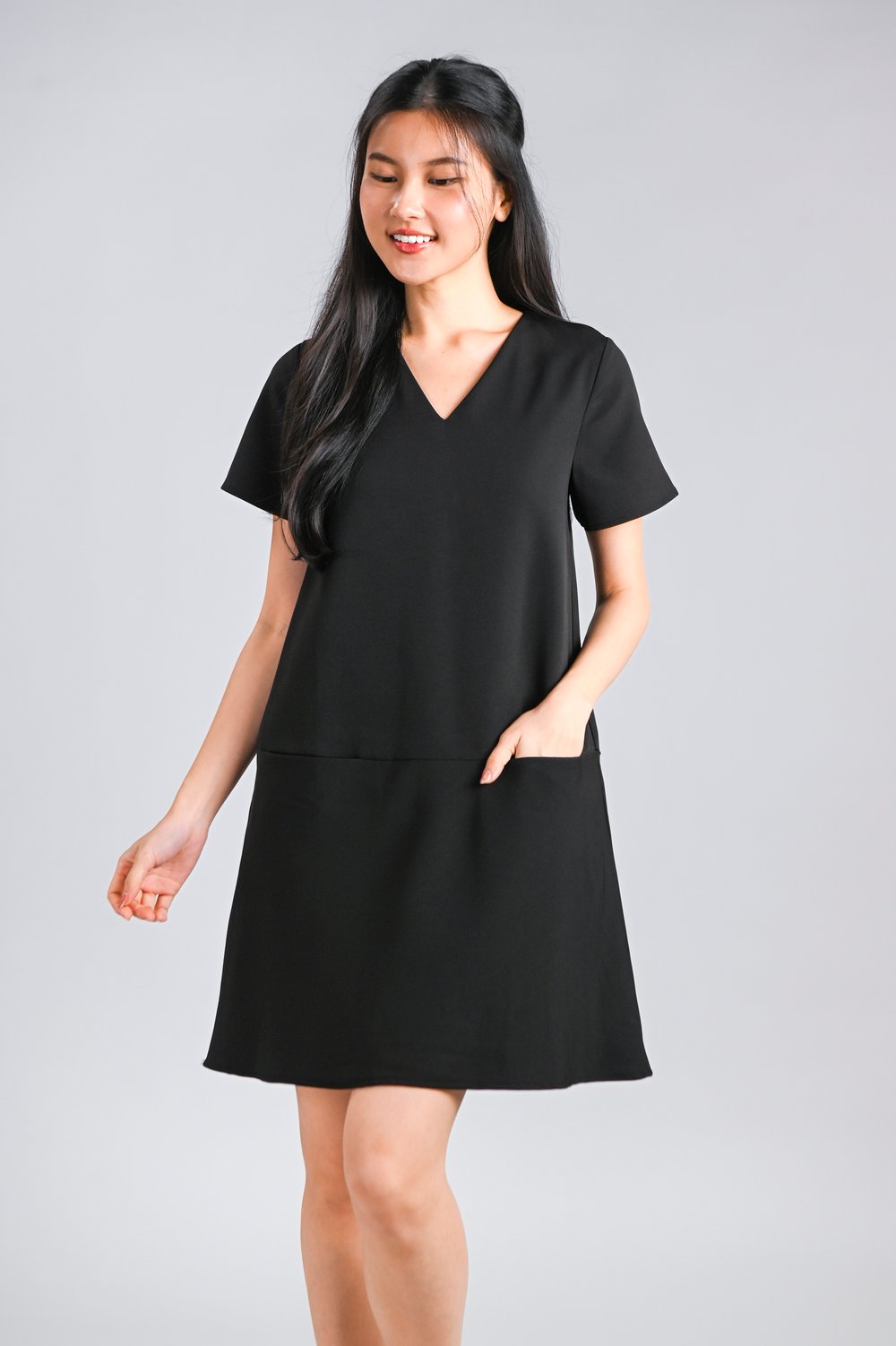 BRIGHTON SLEEVED SHIFT DRESS IN BLACK