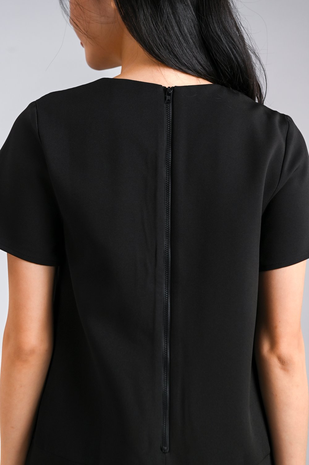 BRIGHTON SLEEVED SHIFT DRESS IN BLACK