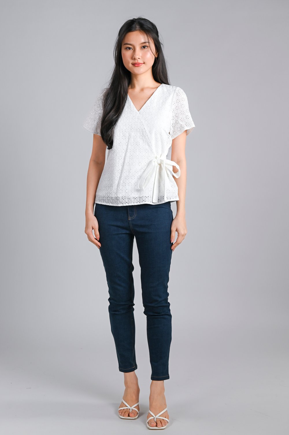 JINXI EYELET TIE-SASH TOP IN WHITE
