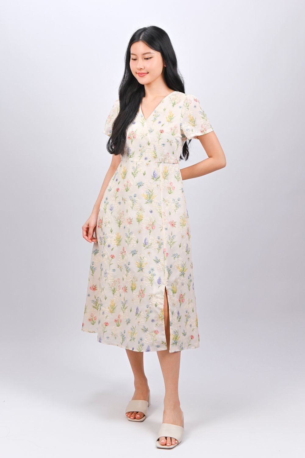 LYSAN CREAM FLORAL EMB. V-NECK SLEEVED DRESS