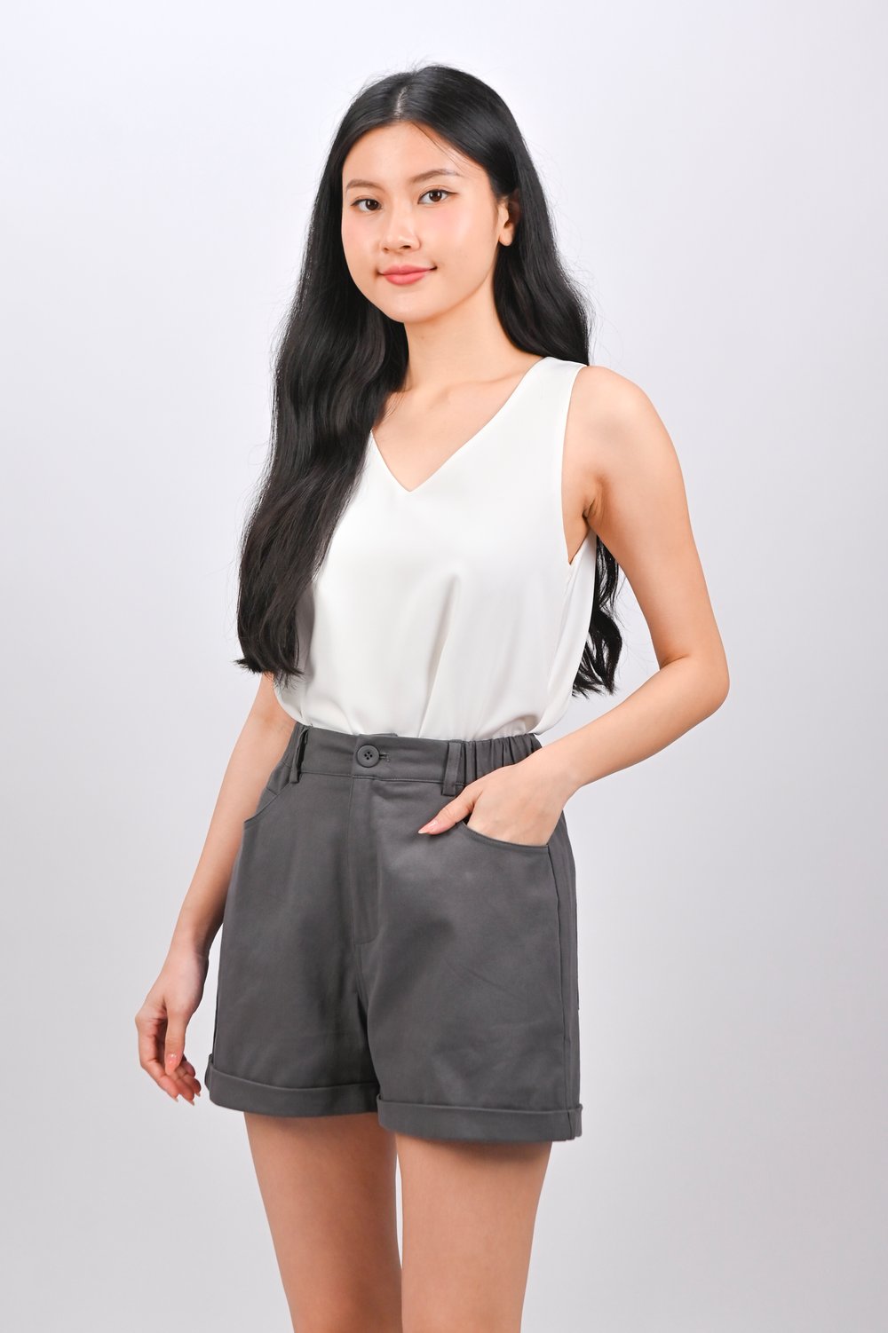 LENNY ELASTIC-WAIST SHORTS IN GREY