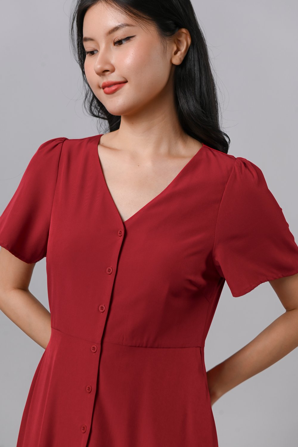 MIRA SLEEVED BUTTON MAXI DRESS IN RED