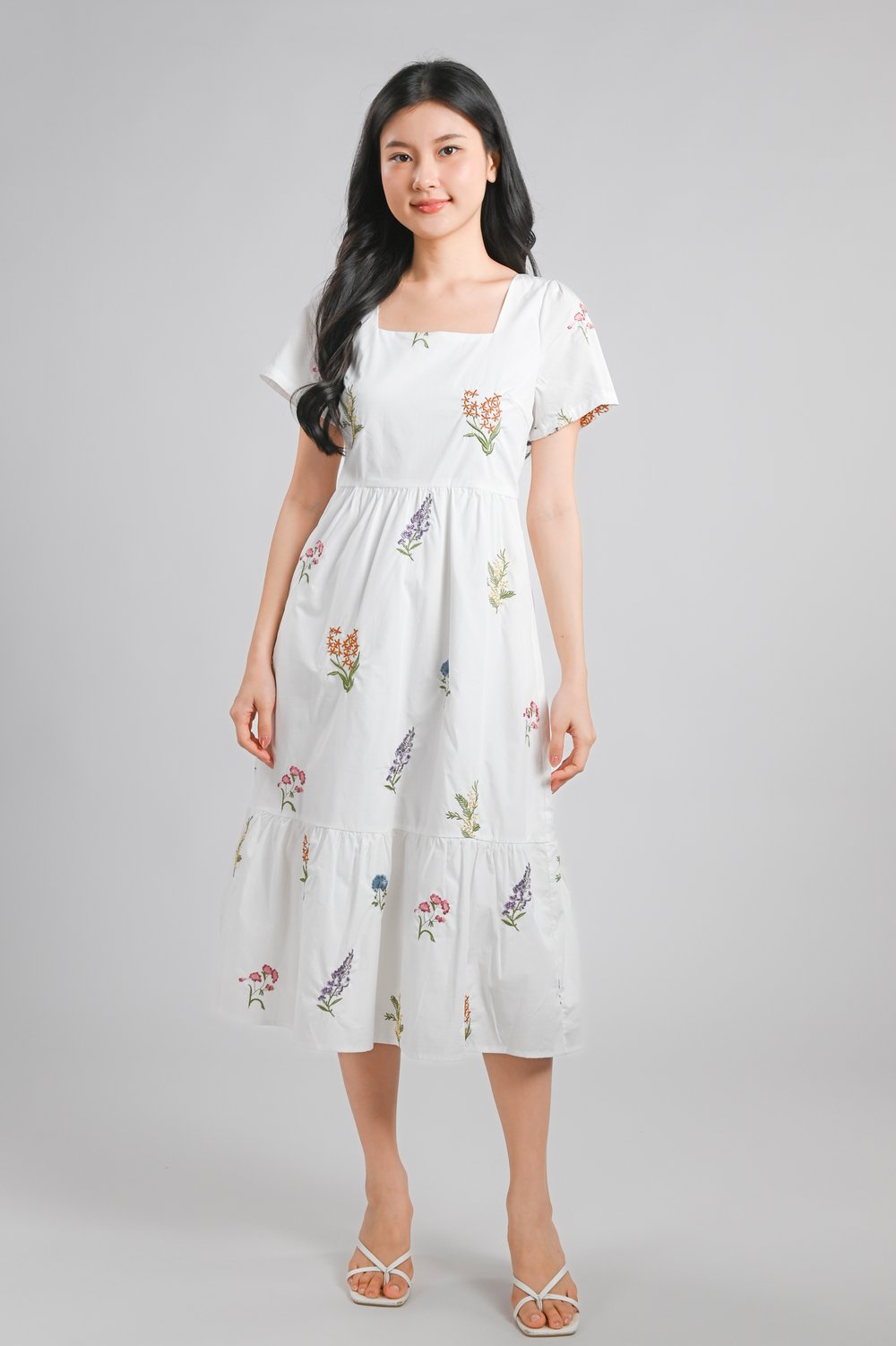 TEHULA EMB. FLORAL SQUARE-NECK SLEEVED DRESS IN WHITE