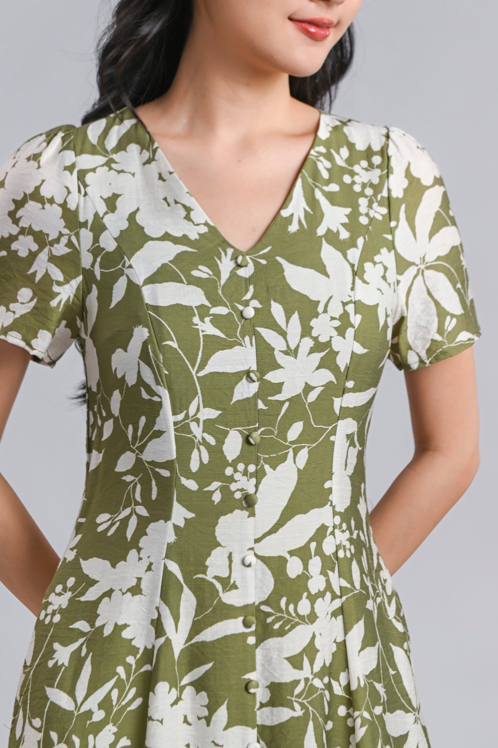 AYINDA GREEN FLORAL V-NECK SLEEVED BUTTON MIDI DRESS