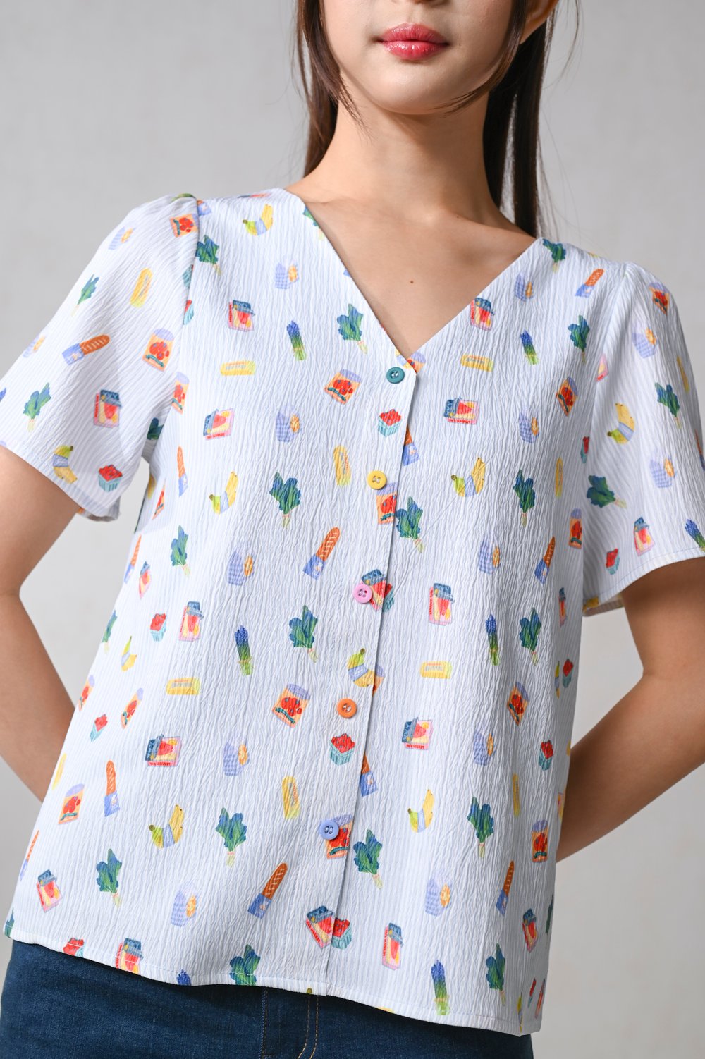 GROCER SLEEVED BUTTON TOP