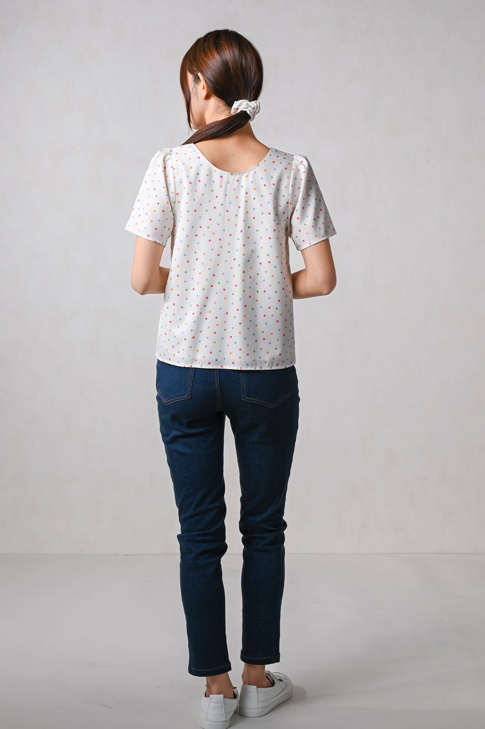 WONDER POLKA SLEEVED BUTTON TOP