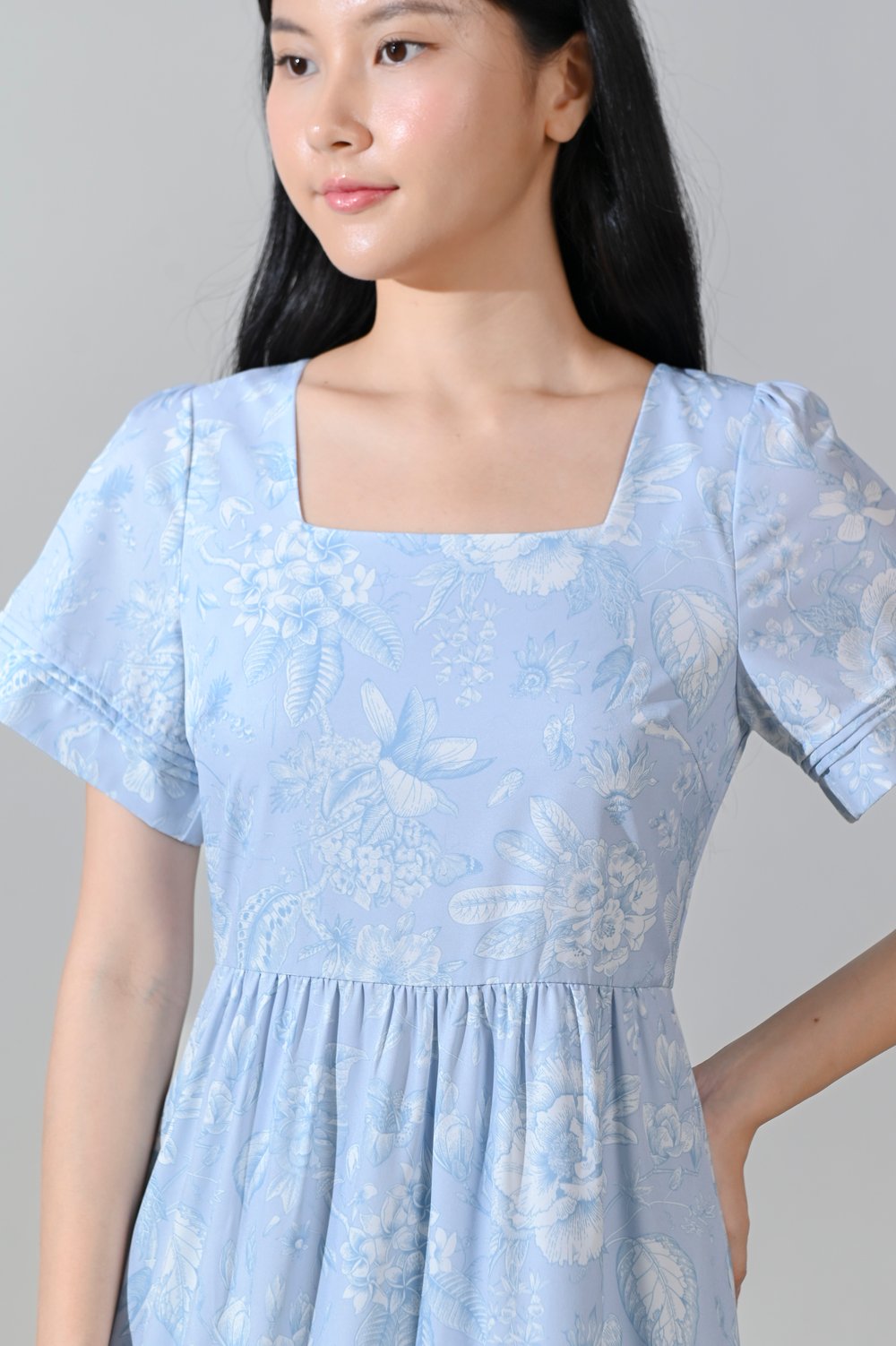 GENEVIE SQUARE-NECK PINTUCK MIDI DRESS IN BLUE PORCELAIN