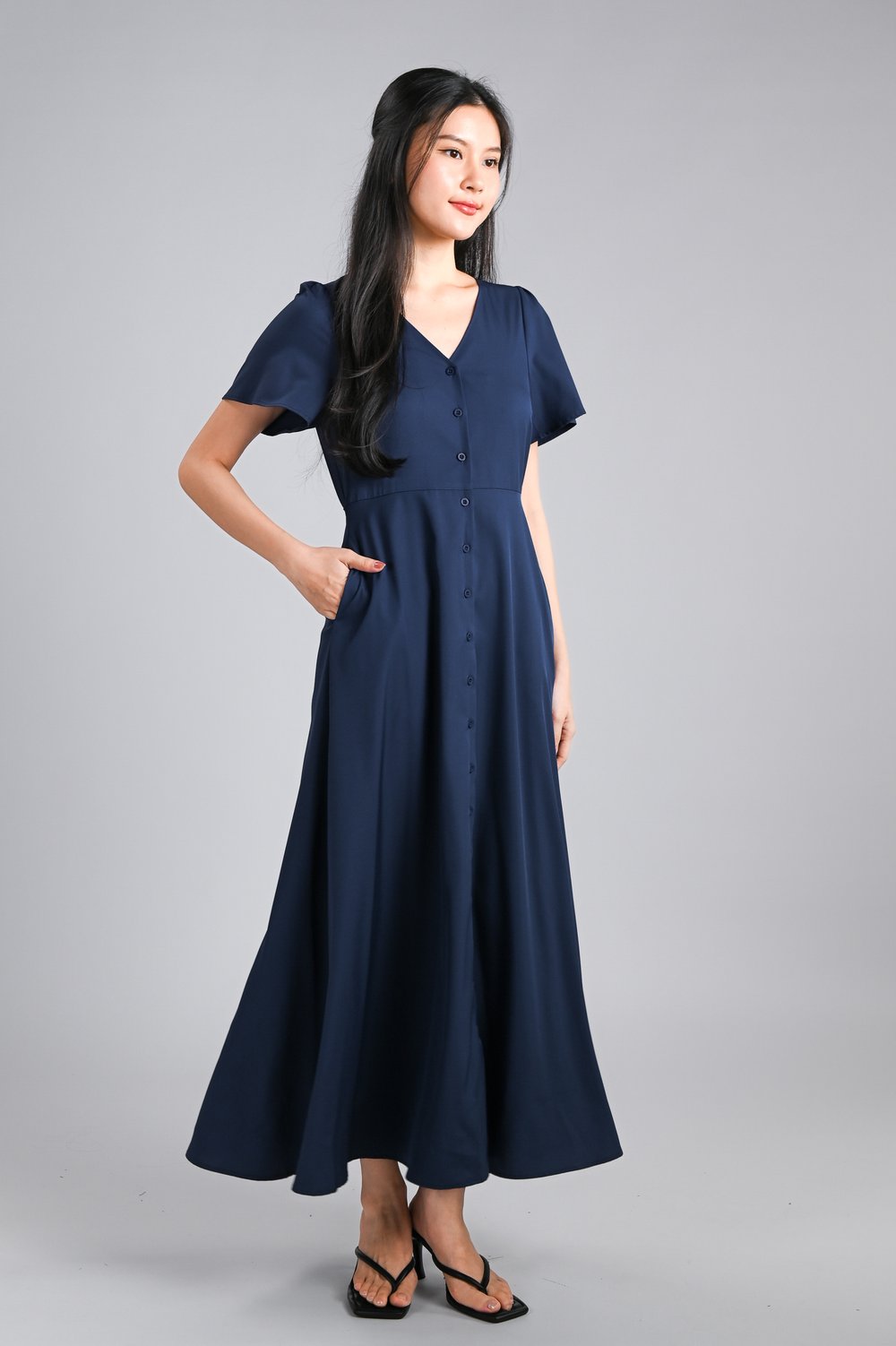 MIRA SLEEVED BUTTON MAXI DRESS IN NAVY