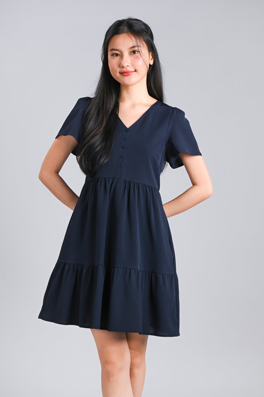 STELLA SLEEVED BUTTON FLOUNCE DRESS IN NAVY