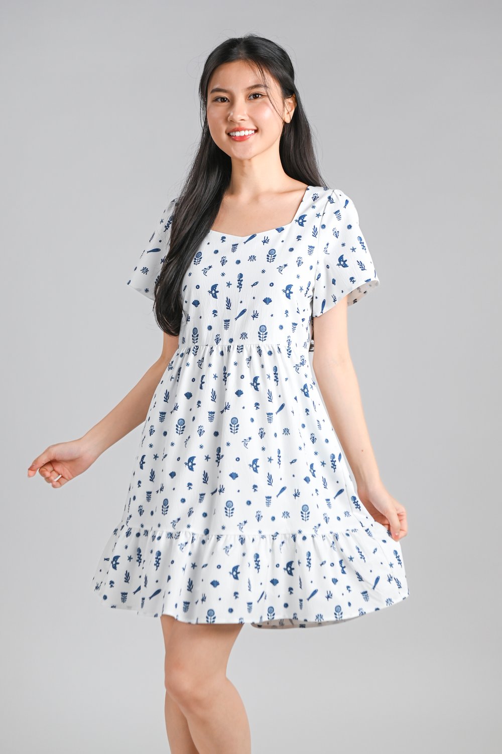 VAYDA WHITE V-NECK SLEEVED FLOUNCE DRESS