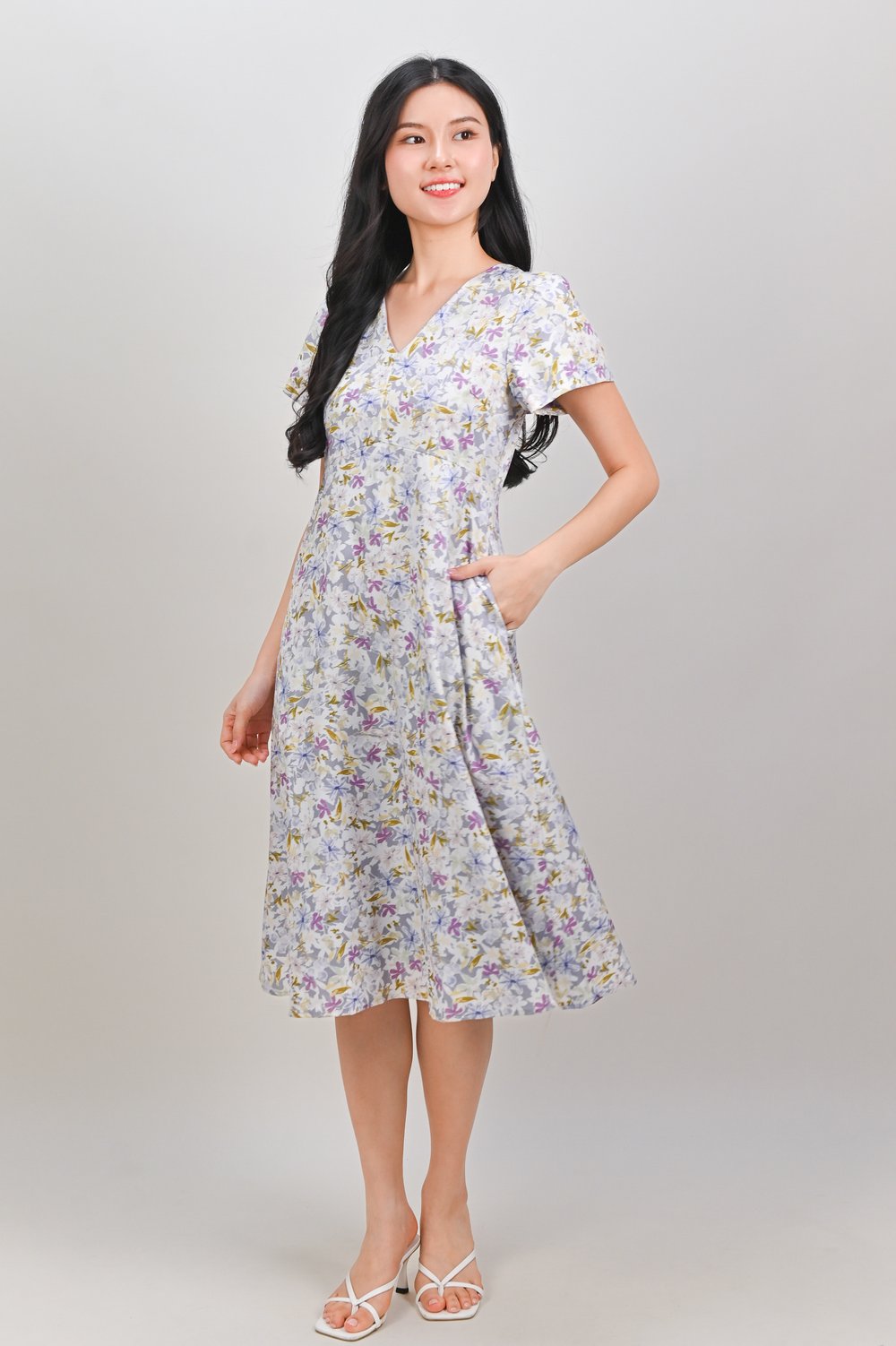 MABEL LAVENDER FLORAL V-NECK SLEEVED MIDI DRESS