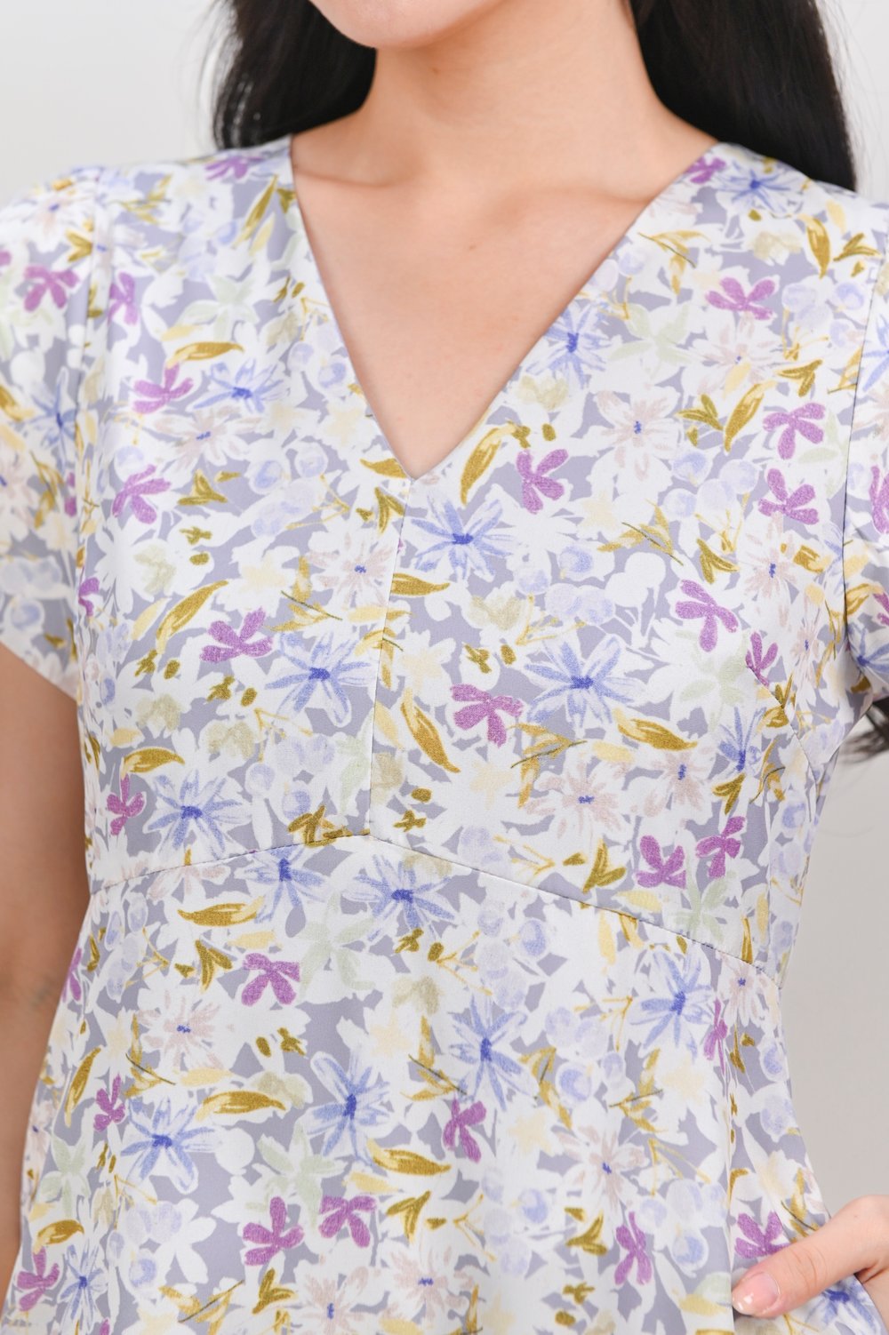 MABEL LAVENDER FLORAL V-NECK SLEEVED MIDI DRESS