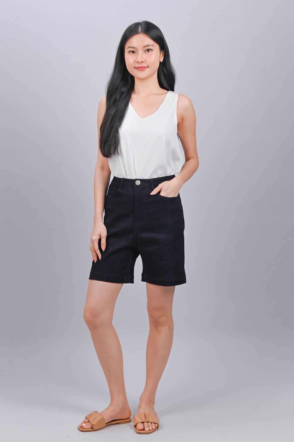 VAILA DENIM BERMS IN DARK WASH