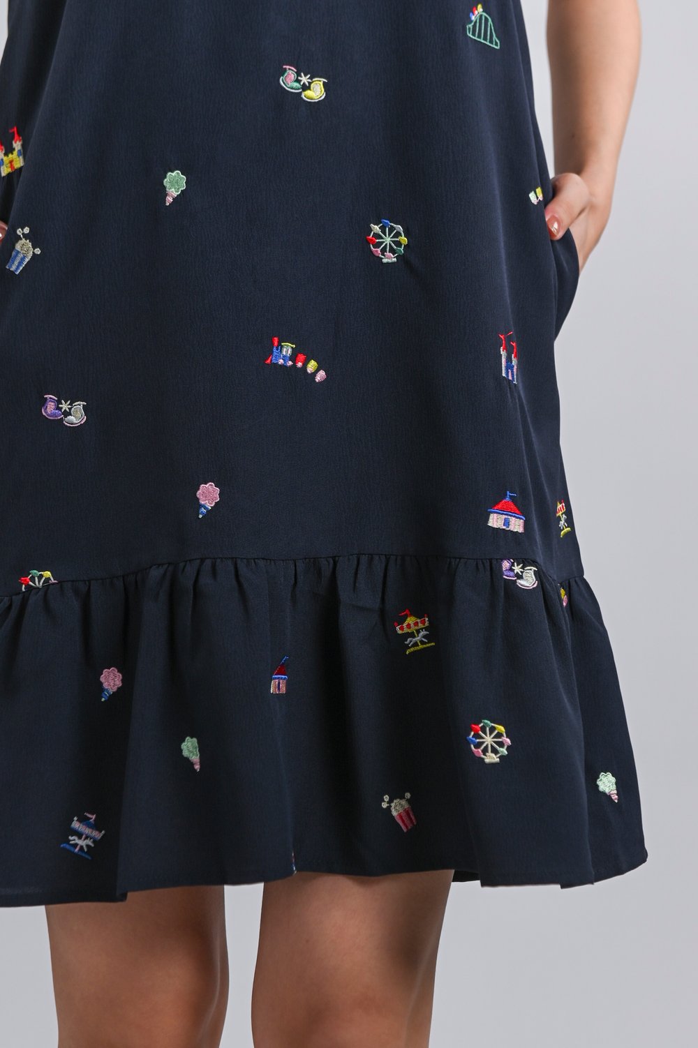 CARNIVAL NAVY EMB. SLEEVELESS DROPWAIST DRESS