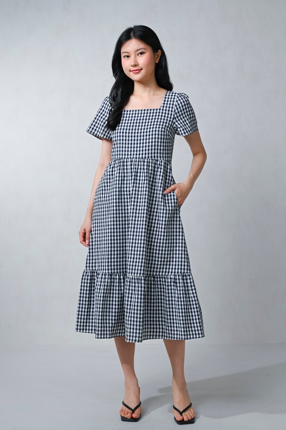 PENELOPE GINGHAM SQUARE-NECK SLEEVED DRESS IN NAVY
