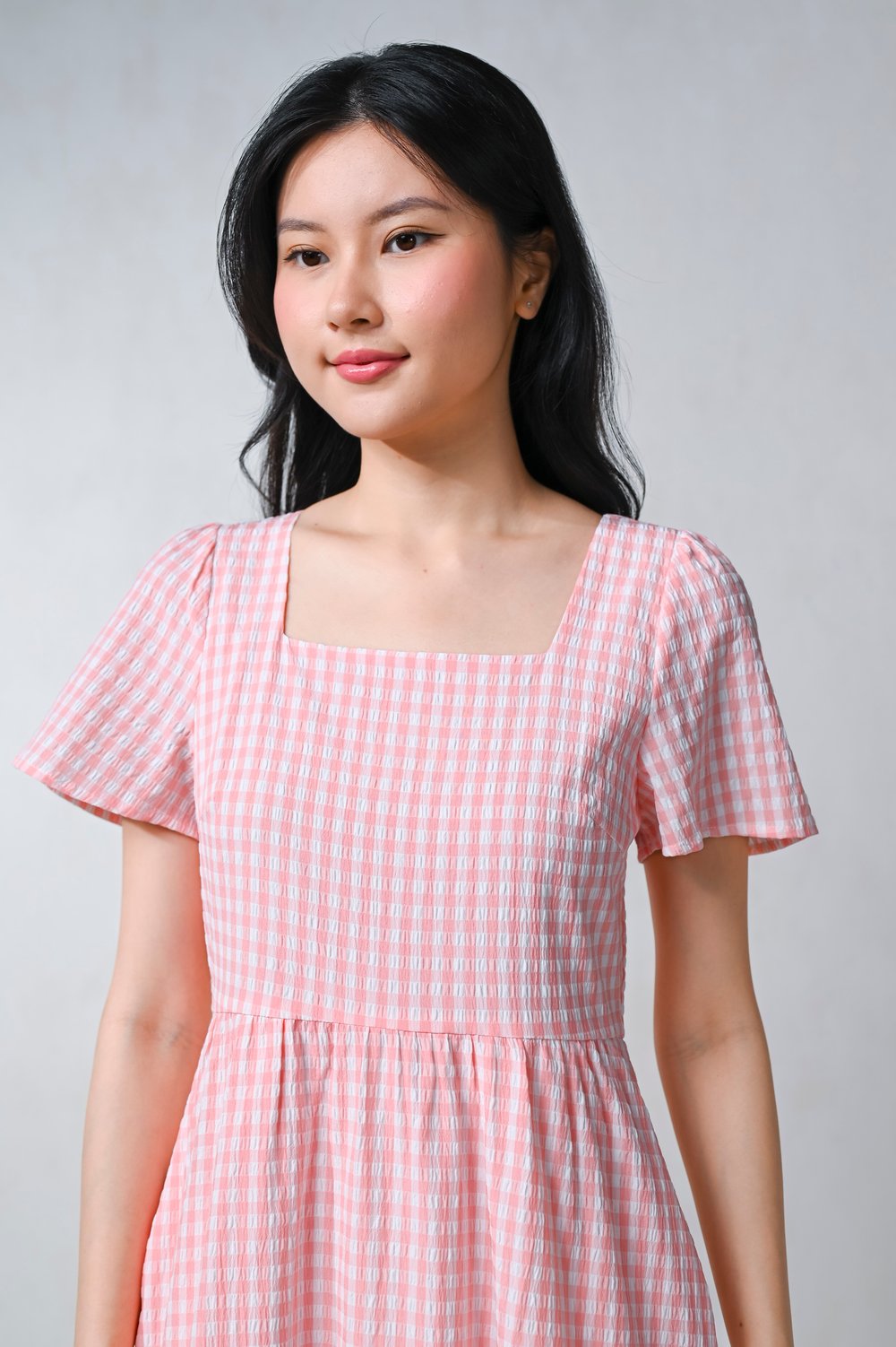 PENELOPE GINGHAM SQUARE-NECK SLEEVED DRESS IN PEACH