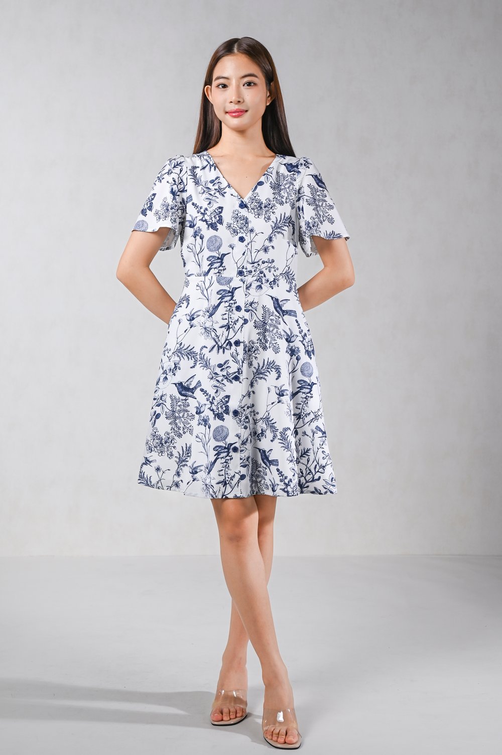 NAVY HUMMINGBIRD V-NECK SLEEVED FLOWER-BUTTON DRESS