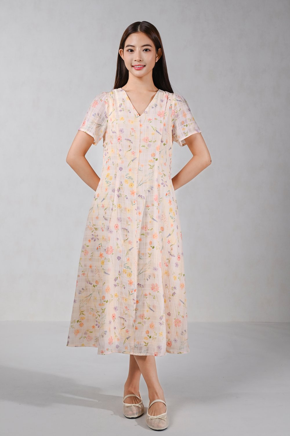 JUNIA CREAM FLORAL V-NECK SLEEVED MIDI DRESS