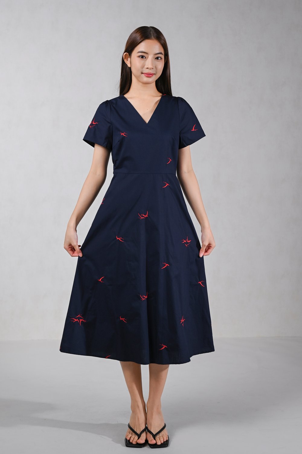 HONOR NAVY DOVE EMB. V-NECK SLEEVED MIDI DRESS
