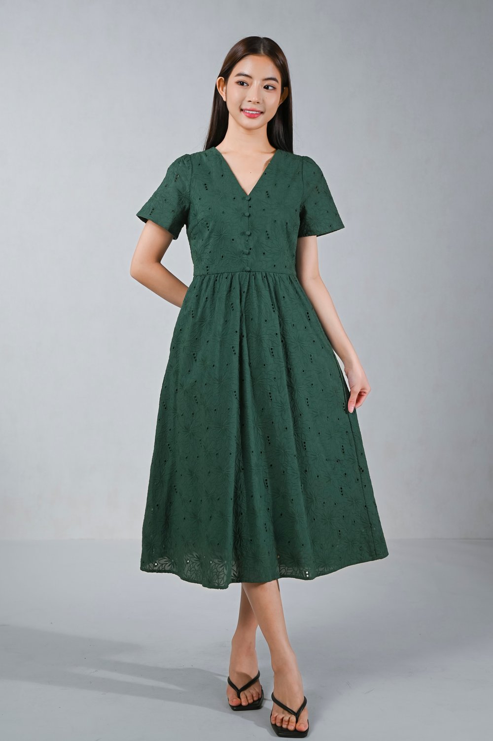 KELSEY EYELET V-NECK SLEEVED MIDI DRESS IN FOREST