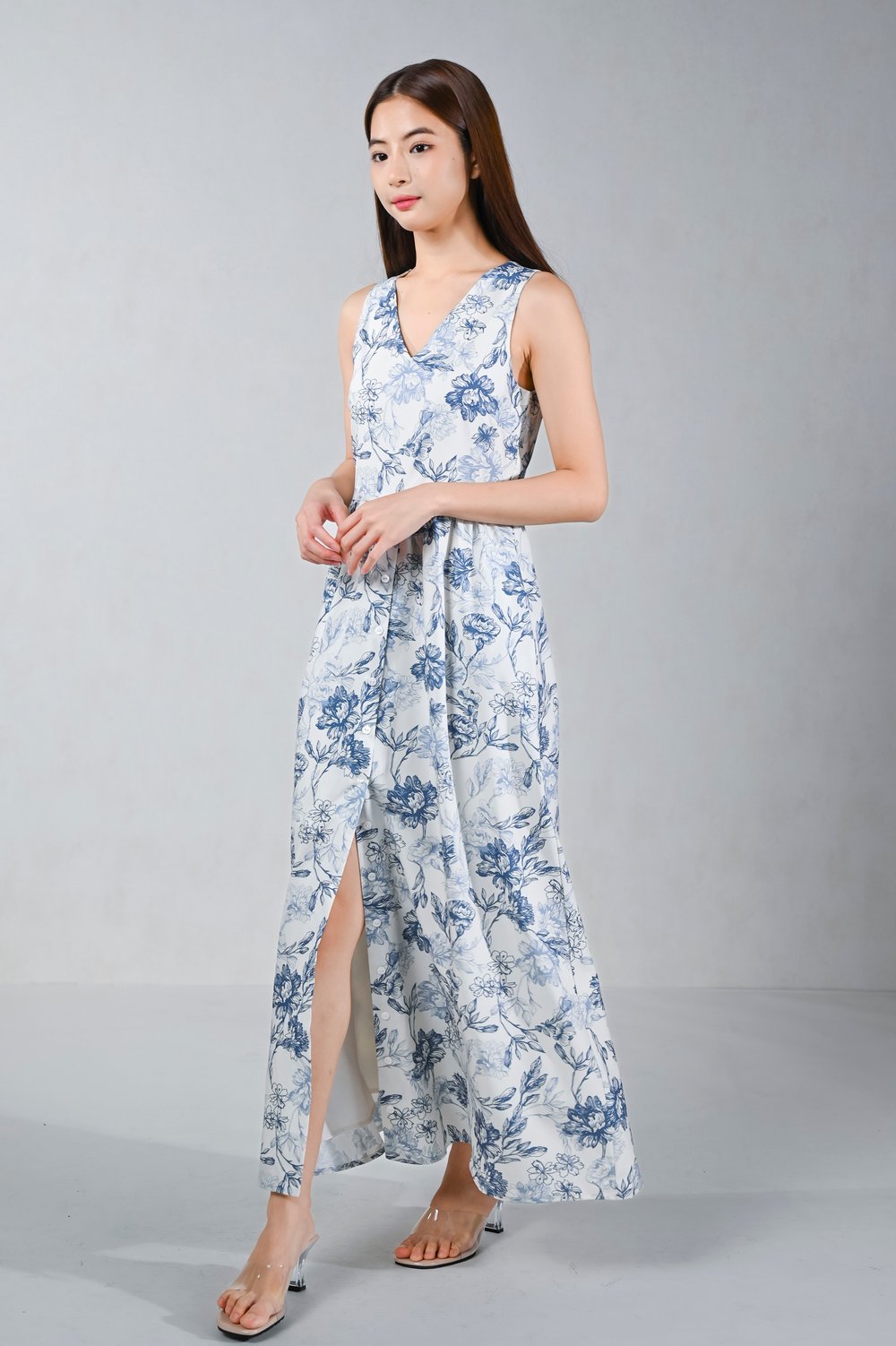 BLYSS ABSTRACT FLORAL SLEEVELESS BUTTON MAXI DRESS