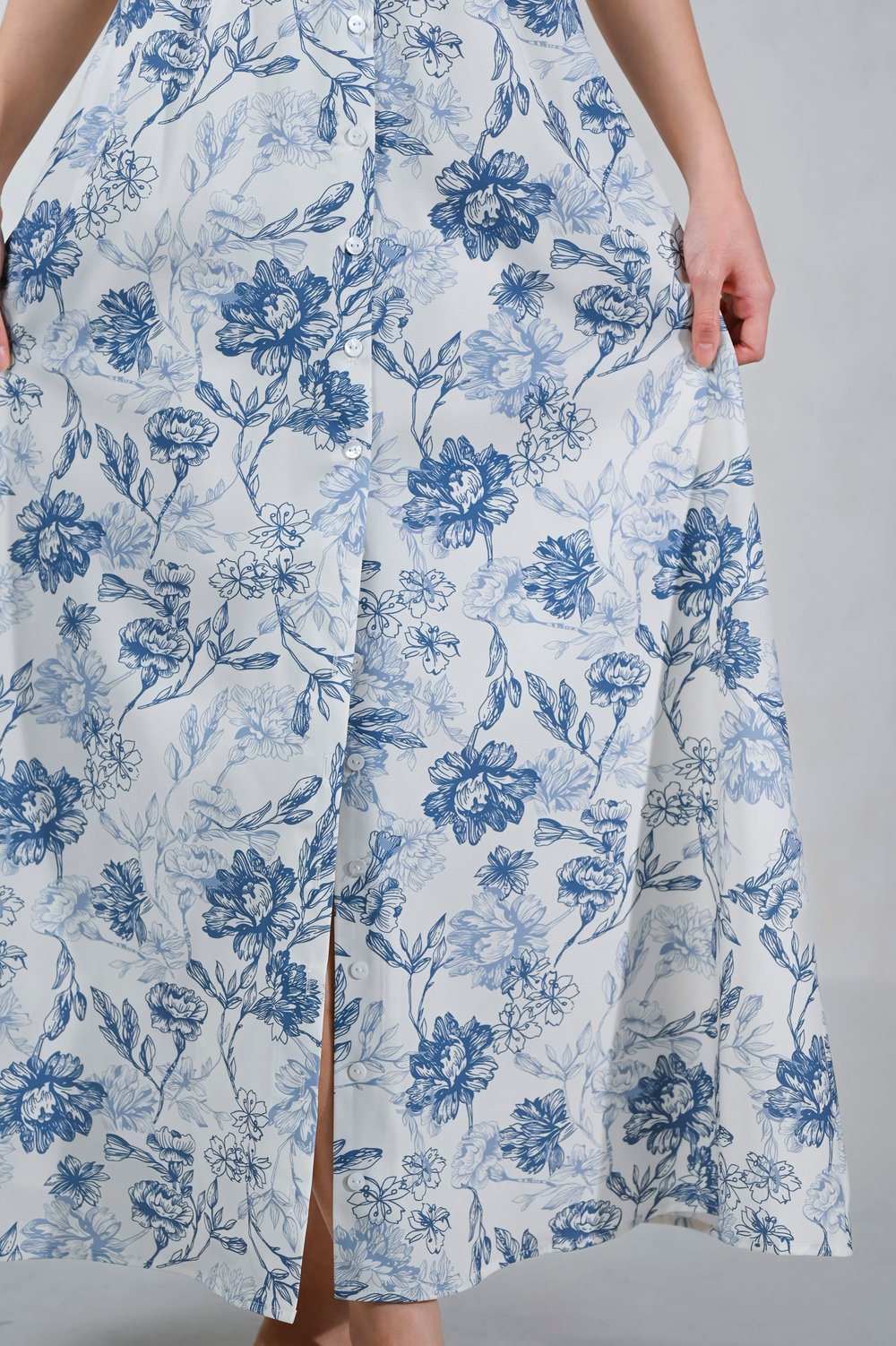 BLYSS ABSTRACT FLORAL SLEEVELESS BUTTON MAXI DRESS