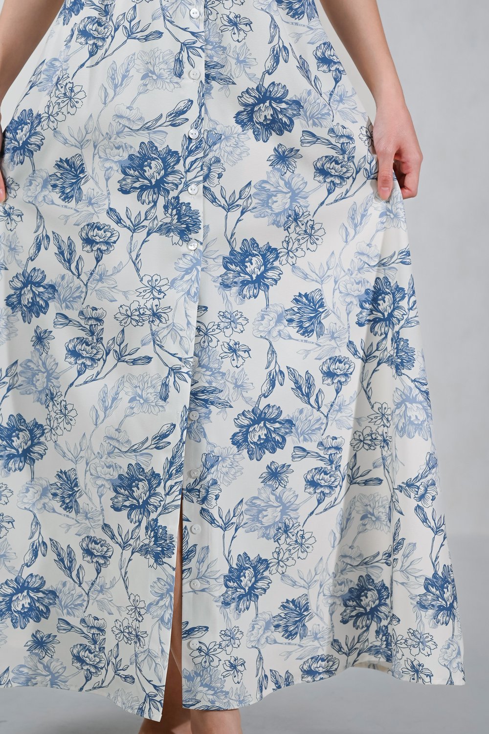 BLYSS ABSTRACT FLORAL SLEEVELESS BUTTON MAXI DRESS