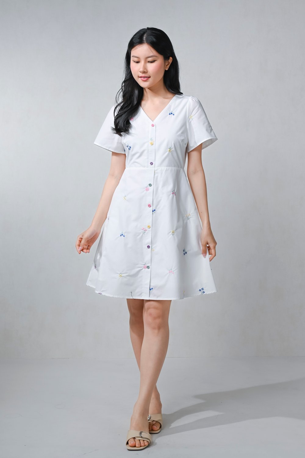 YULA WHITE FLORAL EMB. SLEEVED BUTTON DRESS