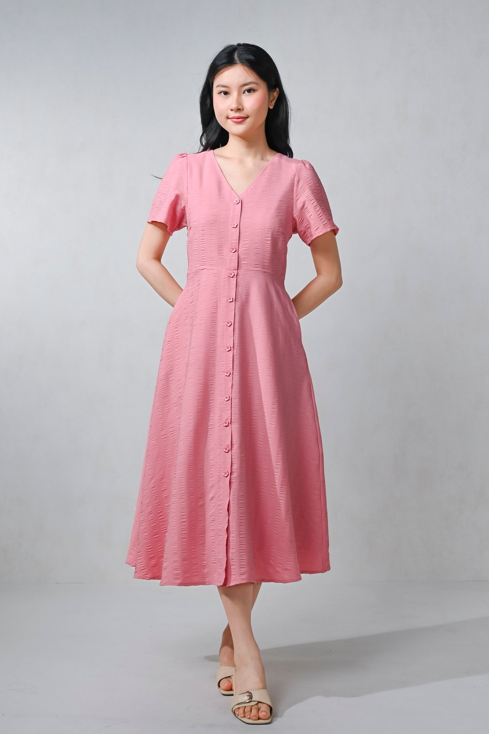 JORJA V-NECK SLEEVED TEXTURED MIDI DRESS IN PINK