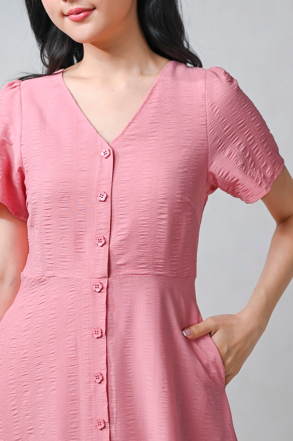 JORJA V-NECK SLEEVED TEXTURED MIDI DRESS IN PINK