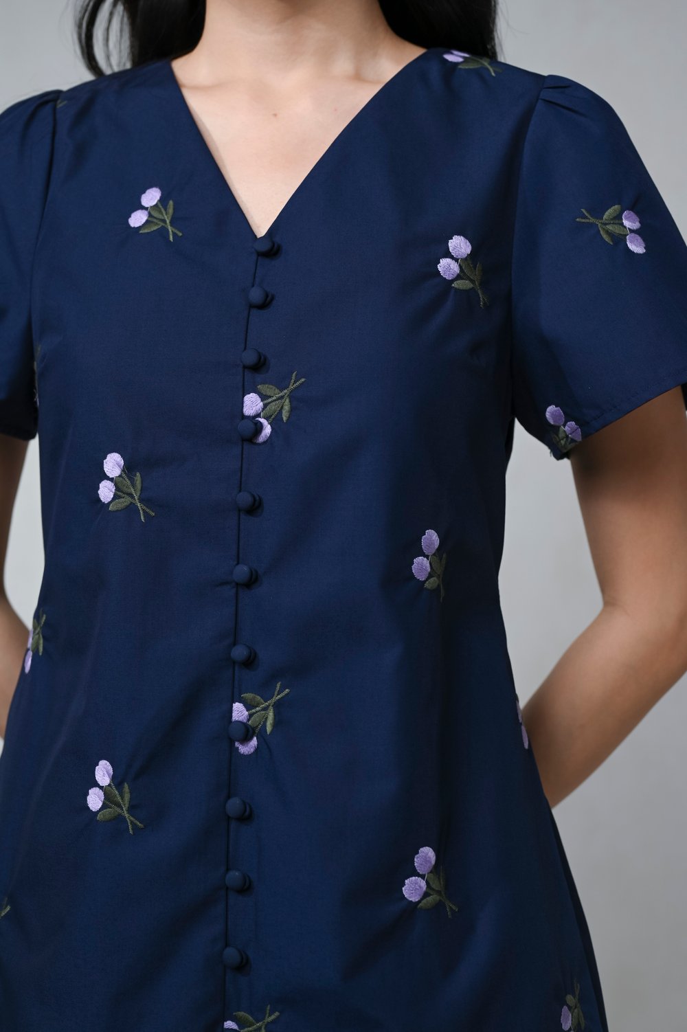 KAELIS NAVY FLORAL EMB. SLEEVED BUTTON DRESS