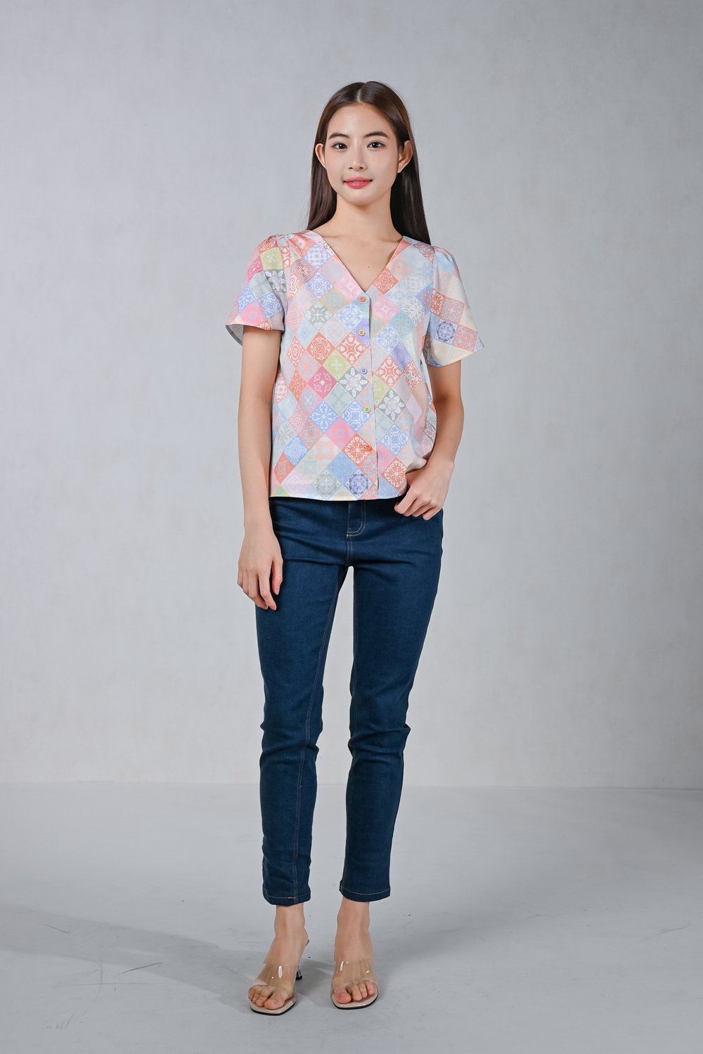 DIAMOND VINTAGE TILES SLEEVED BUTTON TOP