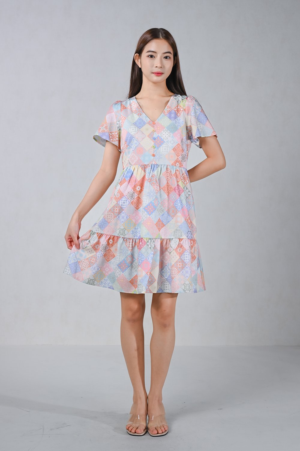 DIAMOND VINTAGE TILES V-NECK BUTTON FLOUNCE DRESS