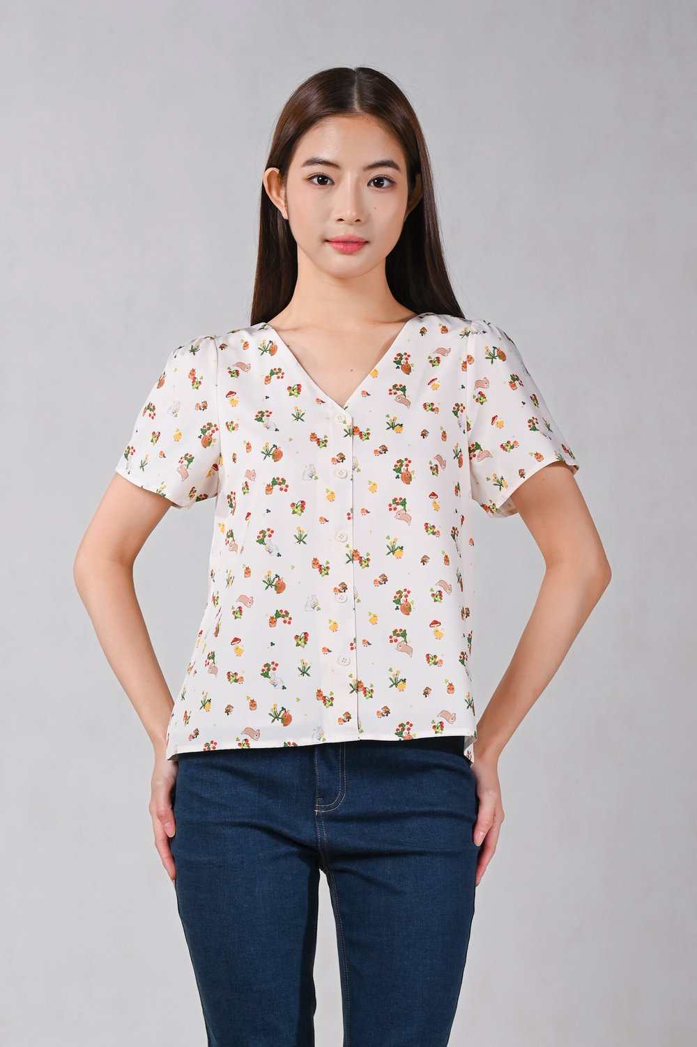 CREAM GENTLE GARDENS SLEEVED BUTTON TOP