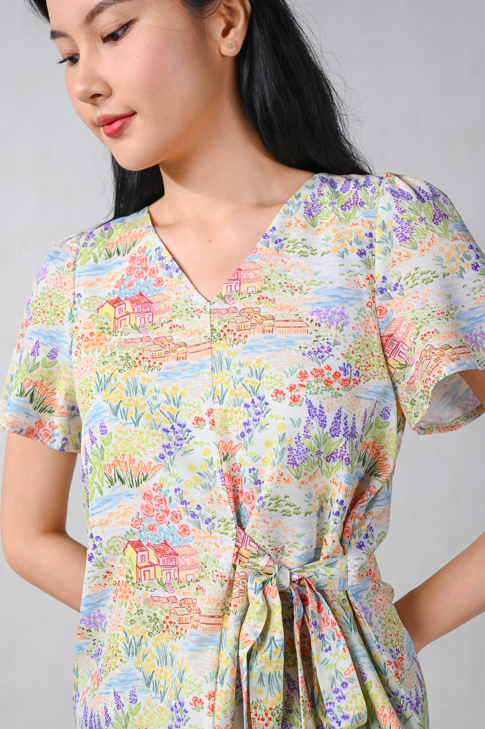 SUMMER LANDSCAPE SLEEVED TIE-SASH TOP