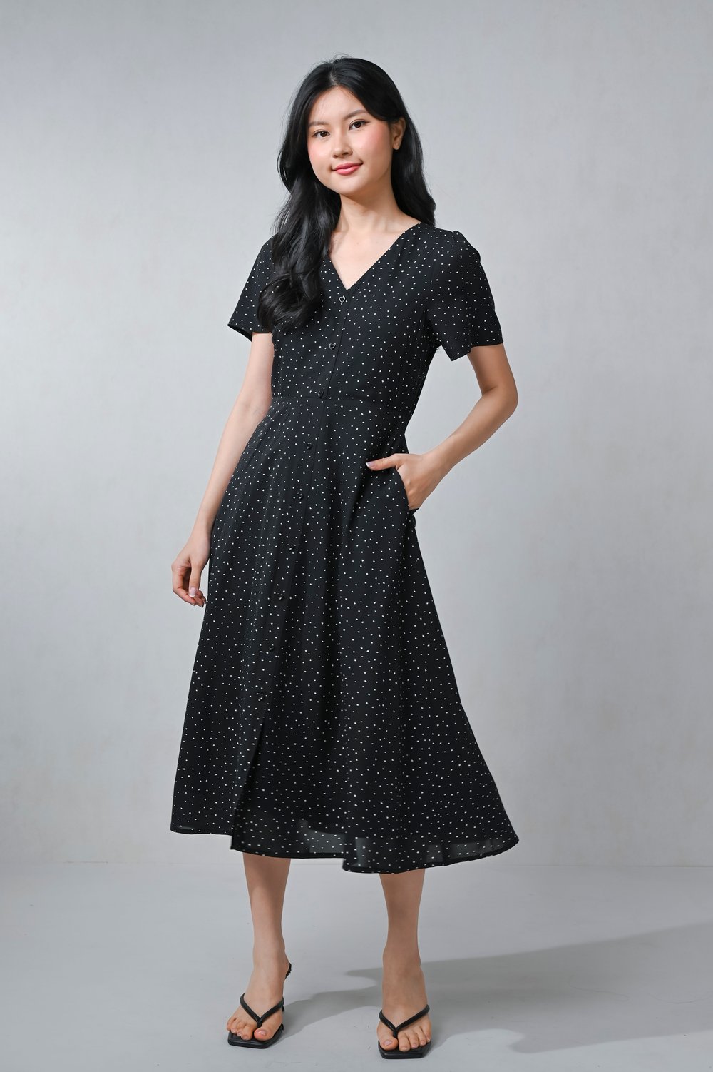 HEARTY HEART-BUTTON SLEEVED MIDI DRESS IN BLACK
