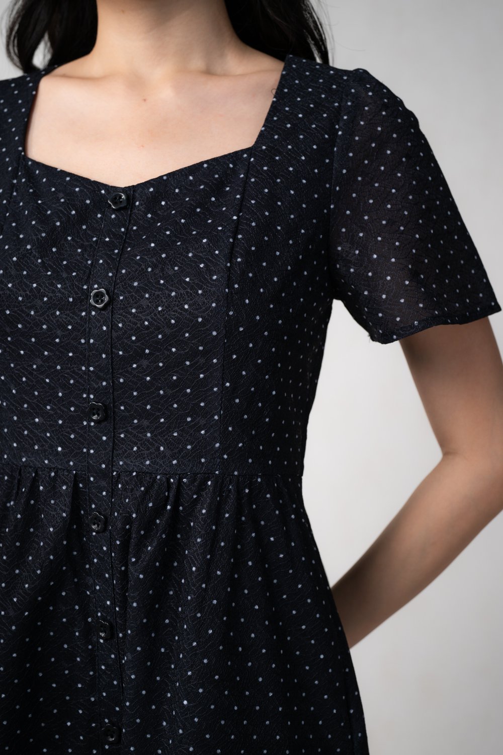 FARREN BLACK POLKA SWEETHEART SLEEVED MIDI DRESS