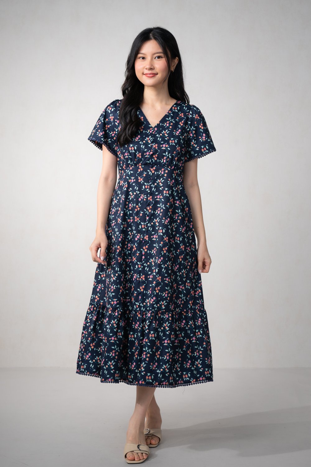 SAELA NAVY FLORAL SLEEVED BUTTON MIDI DRESS