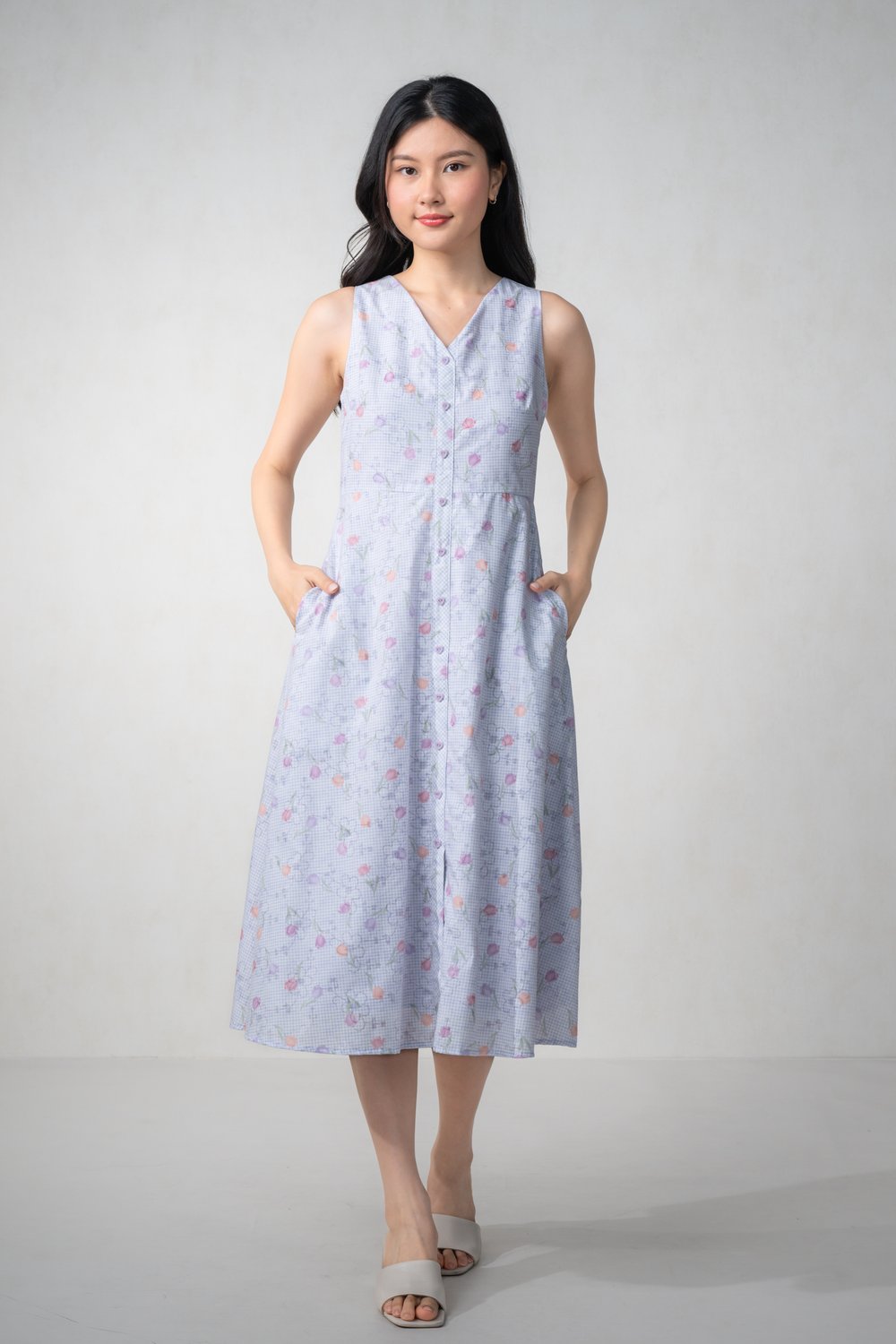 KOVEA GINGHAM SLEEVELESS BUTTON DRESS IN LILAC