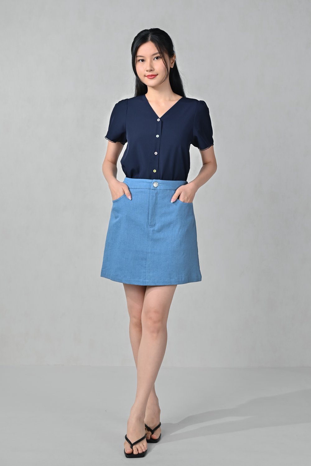 BIANCA SCALLOP-TRIM BUTTON TOP IN NAVY