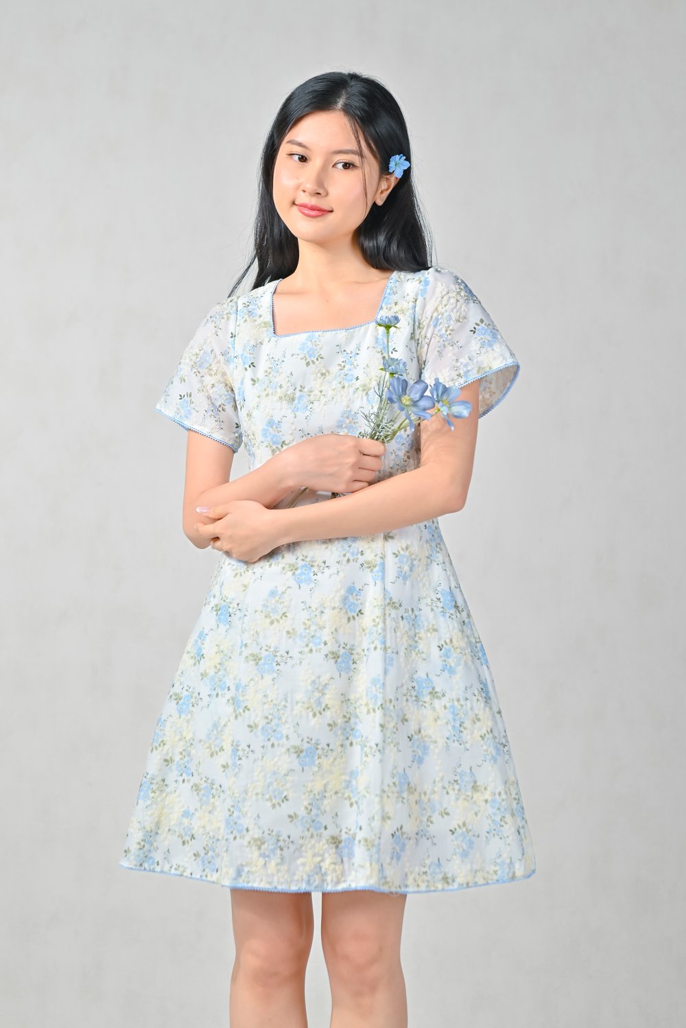 QUORA BLUE FLORAL SQUARE-NECK DRESS