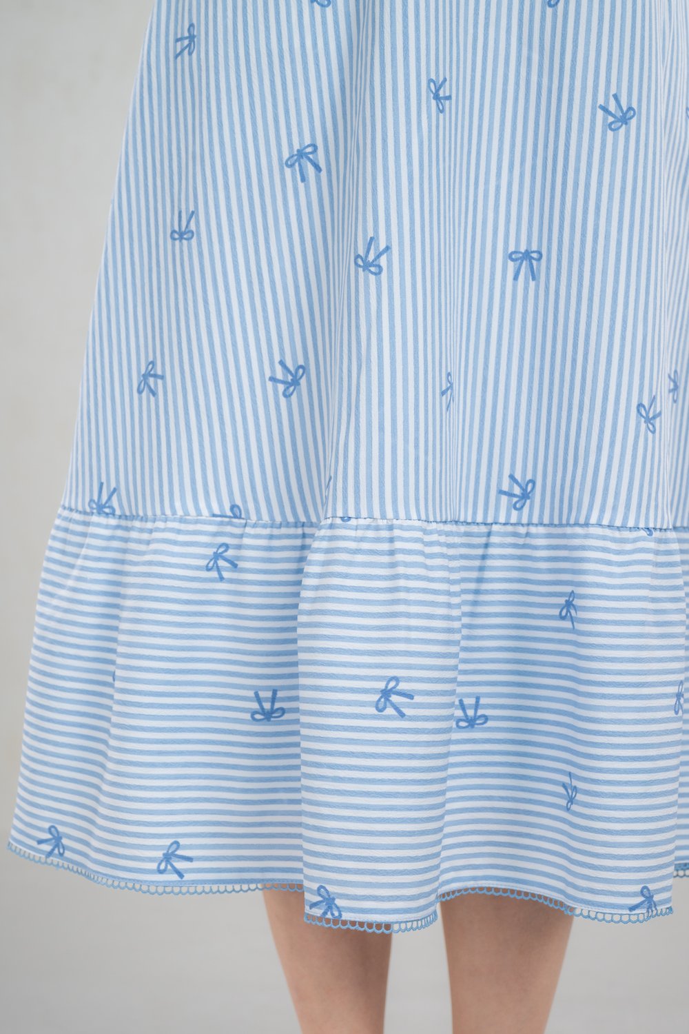 CALLIN BLUE RIBBONS V-NECK SLEEVED MIDI DRESS