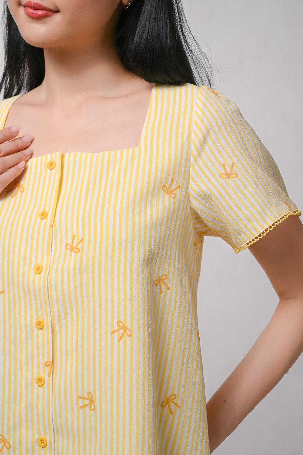 CULLON YELLOW RIBBONS SQUARE-NECK SLEEVED TOP