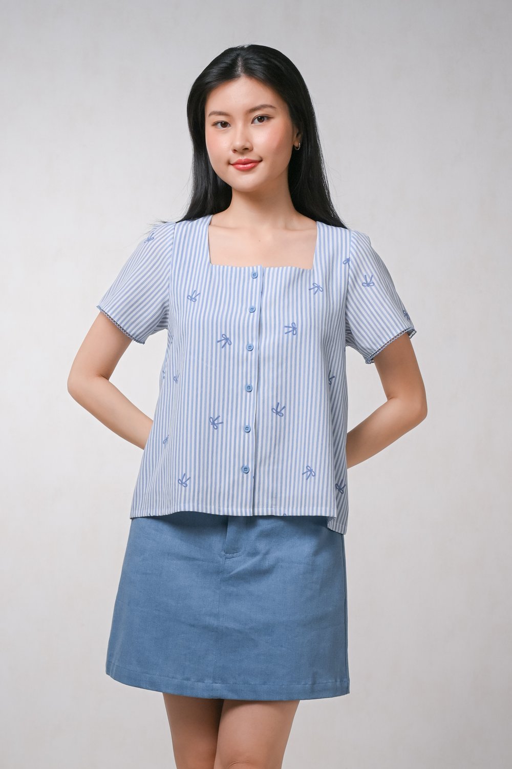 CULLON BLUE RIBBONS SQUARE-NECK SLEEVED TOP