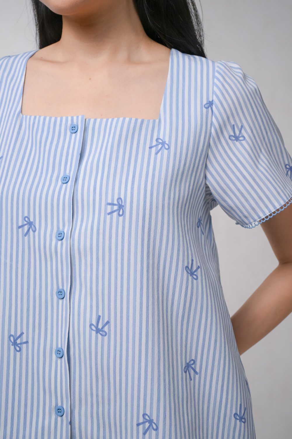 CULLON BLUE RIBBONS SQUARE-NECK SLEEVED TOP