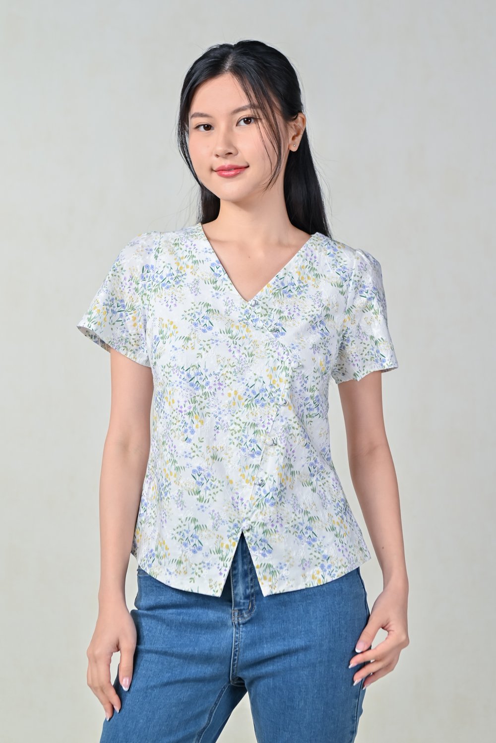 LILIBET FLORAL SLEEVED BUTTON TOP