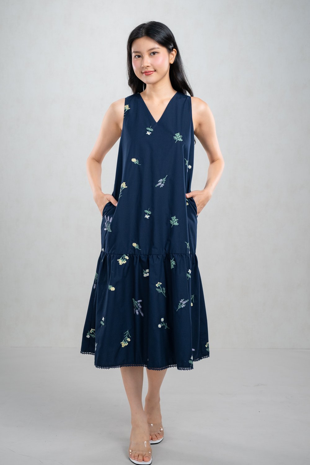 WHITLEY EMB. SLEEVELESS DROPWAIST MIDI DRESS IN NAVY
